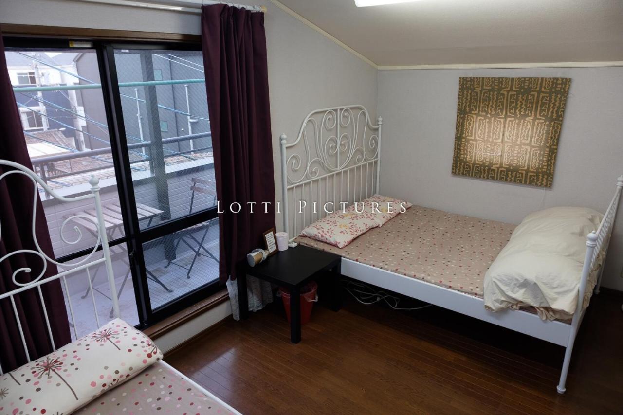 Tammy Hostel Villa Osaka Esterno foto